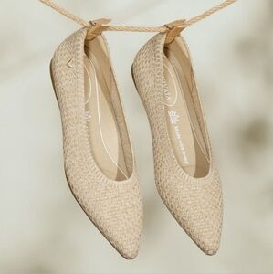 Vivaia Aria 5.0 Pointed Toe Ballet Flats In Almond Mesh - 35.5/5.5 US